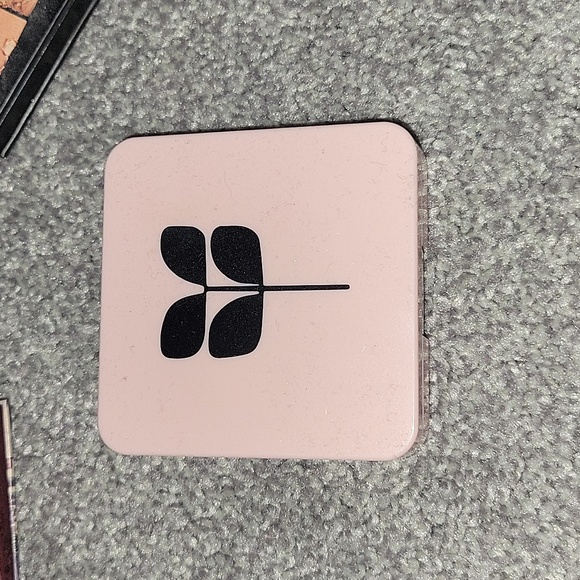 Mini Eyeshadow Palette Lot - Picture 8 of 13